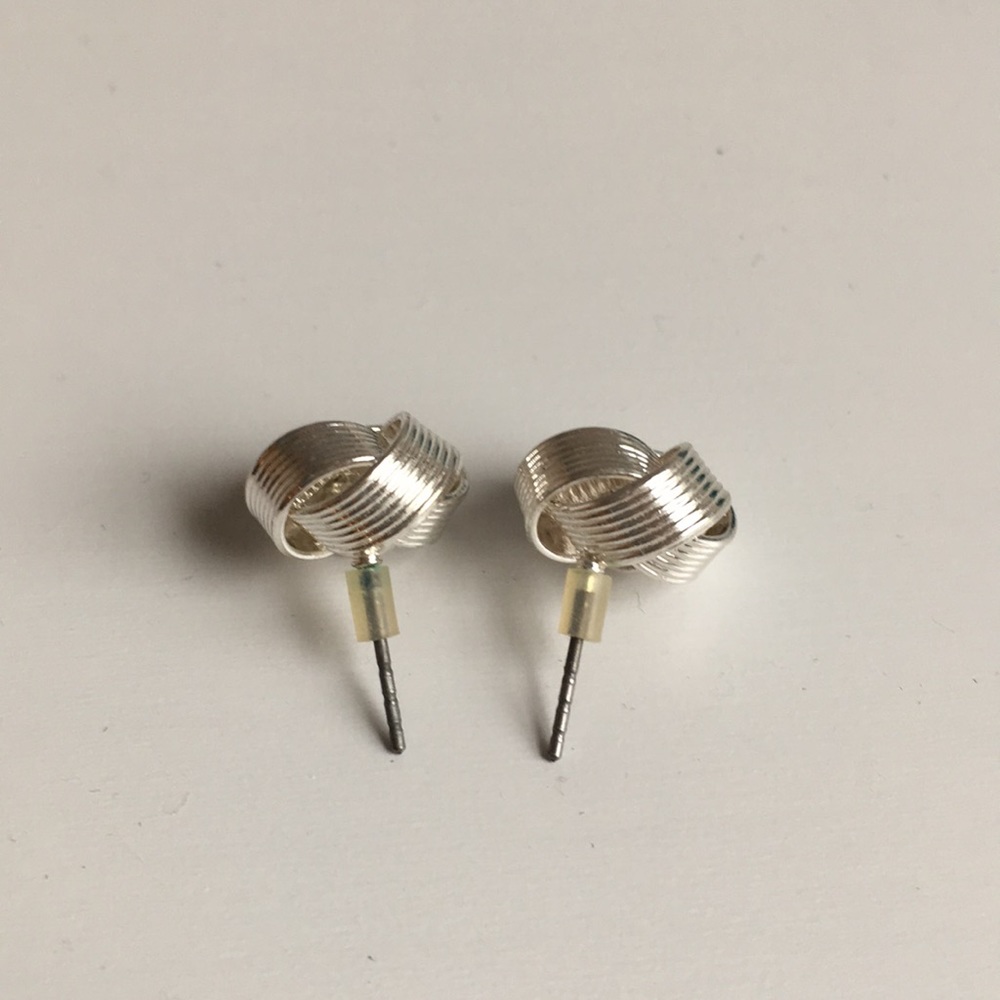 Silver knot earrings - Picture 3 of 3